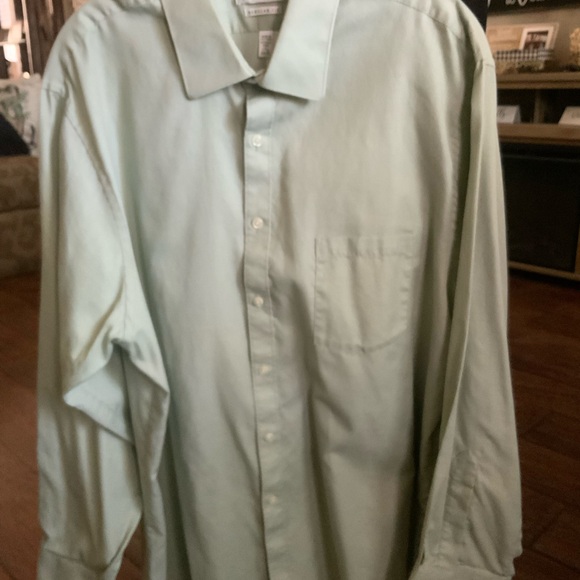 Van Heusen Light Green Dress Shirt - Picture 1 of 3